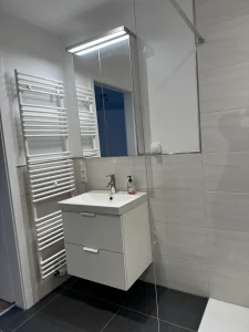 Möblierte Wohnung auf Zeit nahe Köln – Badezimmer im Apartment in Refrath