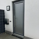 Möblierte Wohnung auf Zeit nahe Köln – eigener Eingang zum Apartment in Refrath. Blick in die Wohnung